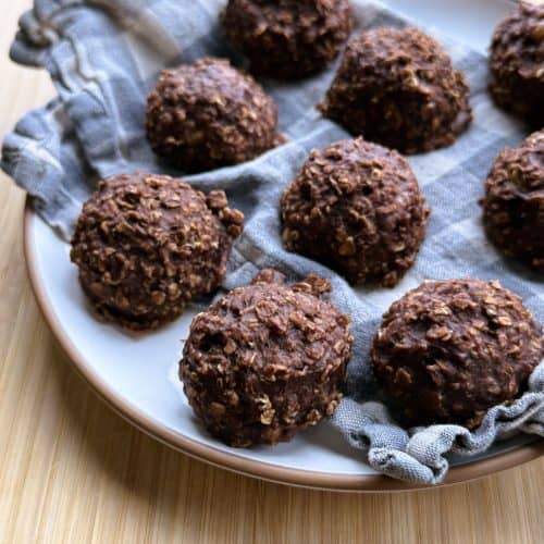 healthy flourless chocolate banana oat cookies