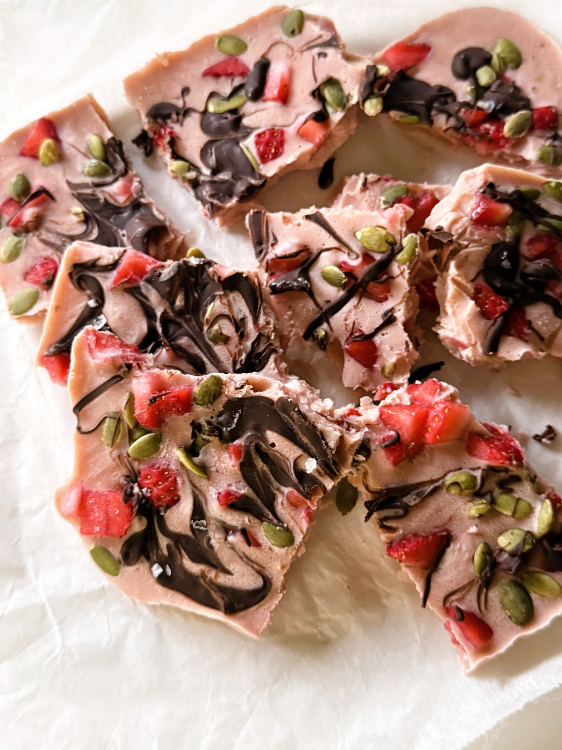 Strawberry protein frozen yogurt bark