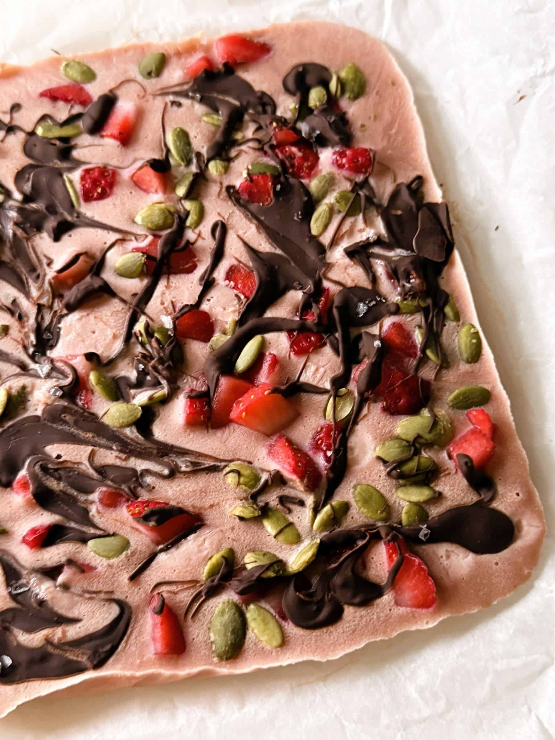 Strawberry protein frozen yogurt bark